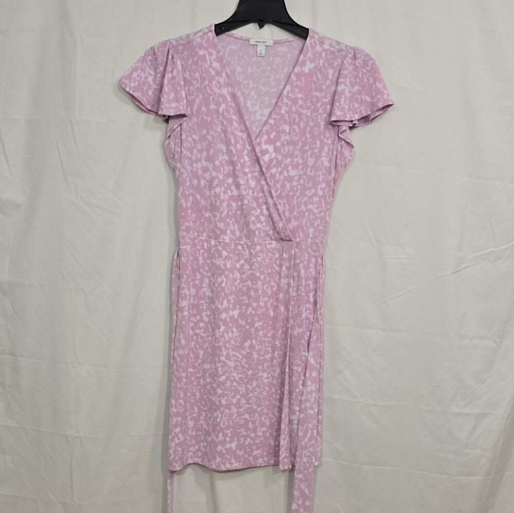 Nine West Womens Wrap Dress M Pink/White Abstract V-Neck Flutter Sleeve Stretch